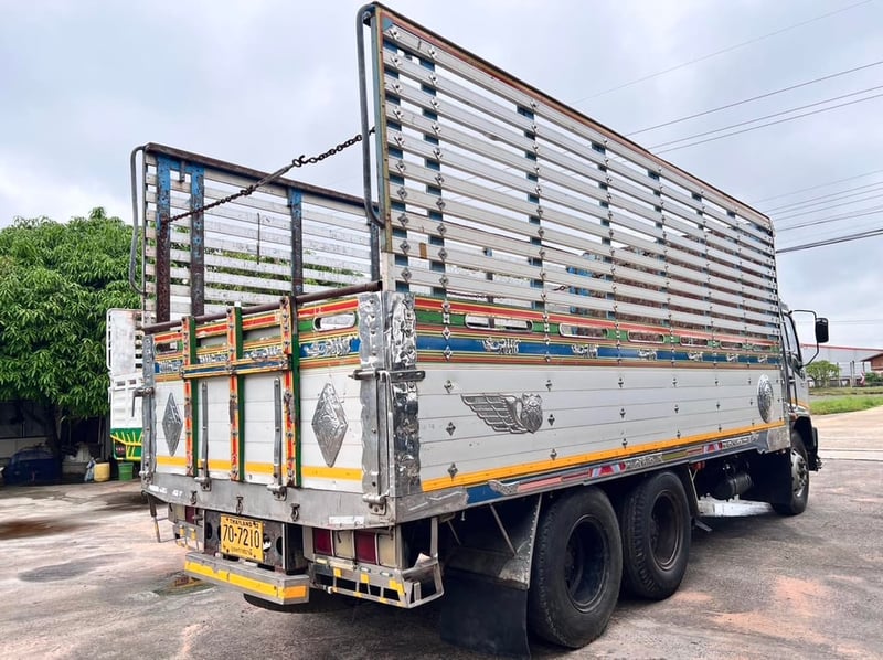 ขายรถล่องเพลาเดียว กระบะบรรทุก สภาพดีราคา 650,000 