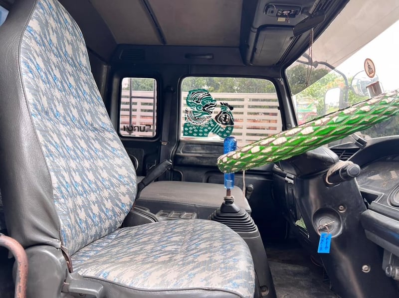 ขายรถล่องเพลาเดียว กระบะบรรทุก สภาพดีราคา 650,000 