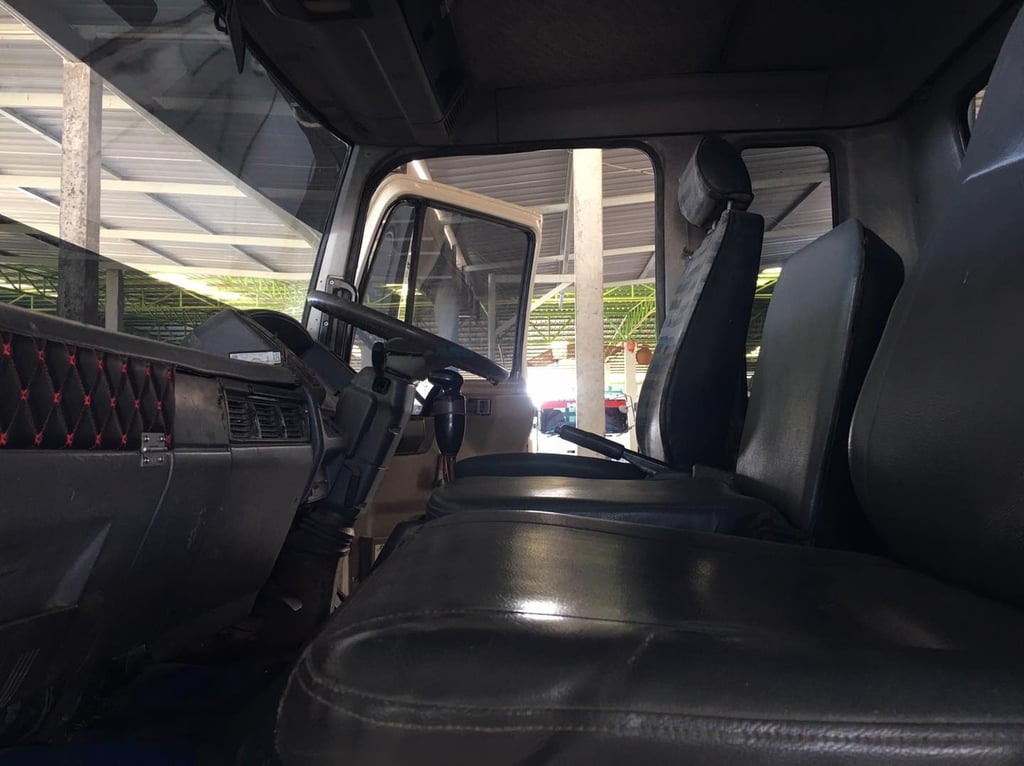 HINO FM1J 260HP รถสวยสภาพดี เครดิตดีดาวน์น้อย HINO FM1J 260HP รถสวยสภาพดี เครดิตดีดาวน์น้อย