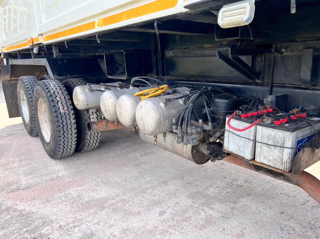 ขายรถดั้ม360ปี57 รถสวยสภาพดีพร้อมใช้งาน เอกสารเล่มทะเบียนพร้อมโอน ราคา 1,450,000 