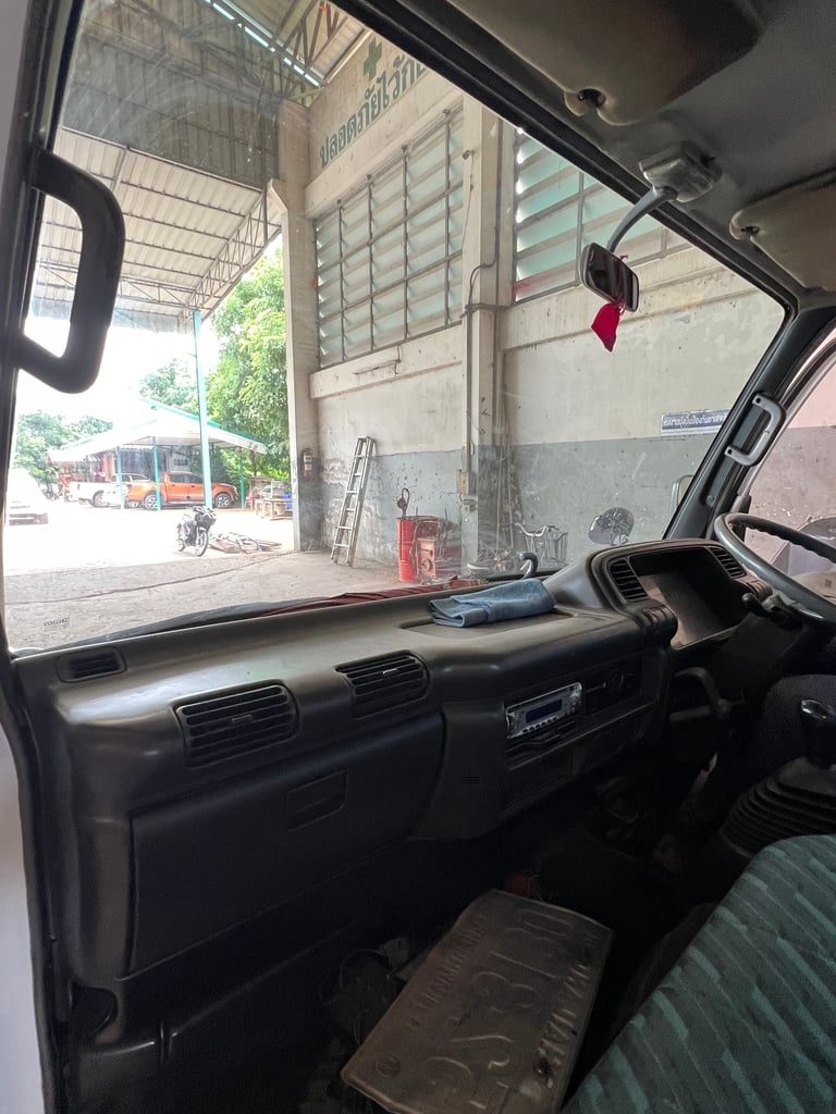 ขายด่วน!!! 4 ล้อ จัมโบ้ 100 แรง เทอร์โบ ป้ายเล็ก NKR ตาเพชร รถห้างแท้ ปี 50