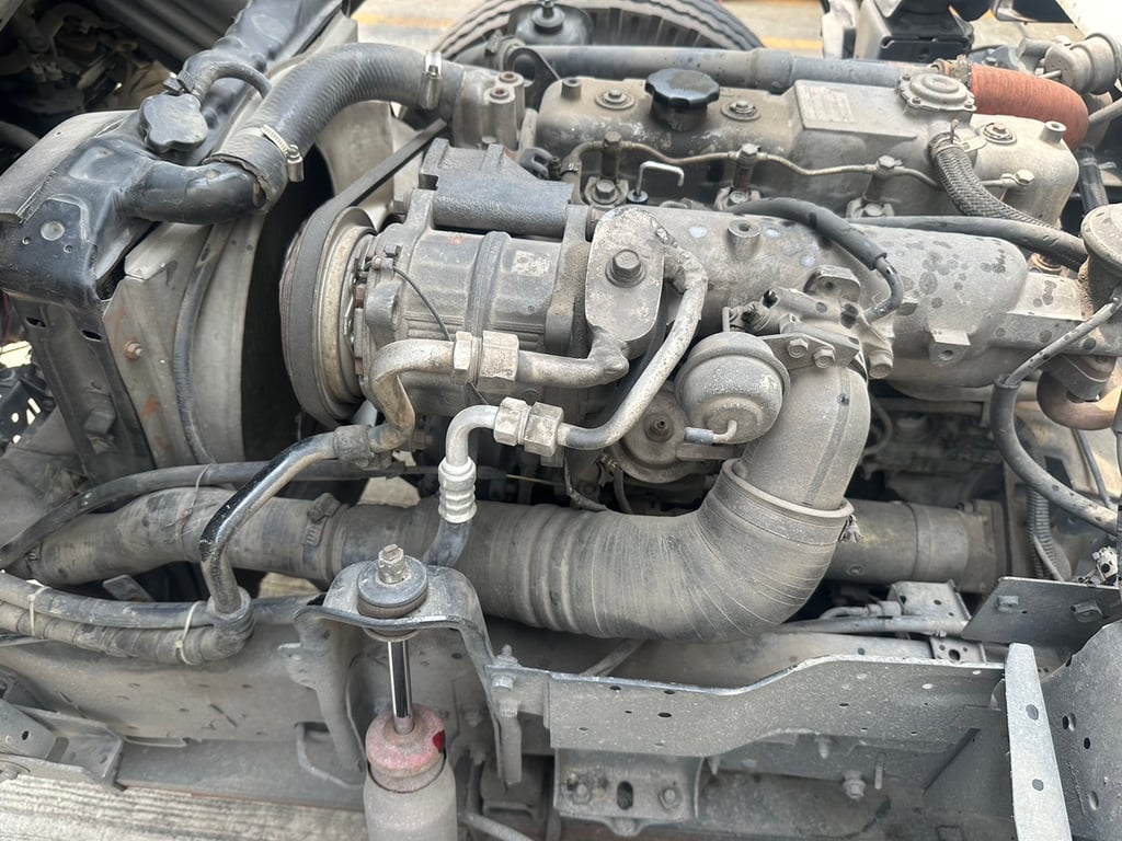 ขายด่วน!!! 4 ล้อ จัมโบ้ 100 แรง เทอร์โบ ป้ายเล็ก NKR ตาเพชร รถห้างแท้ ปี 50