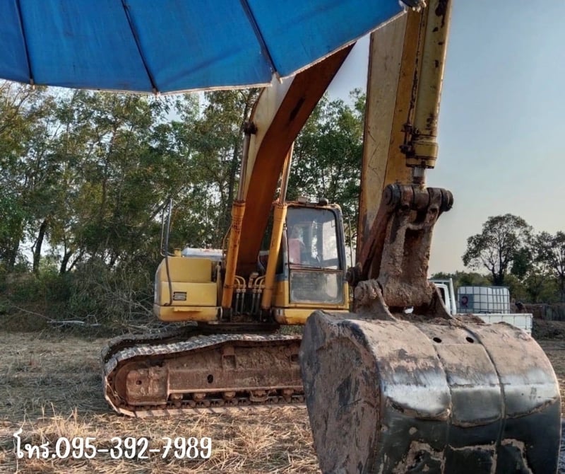 รถแม็คโครมือสอง สภาพดี KOMATSU P200-8 ปี 49 ใช้งานปกติ 12,500 ชม.