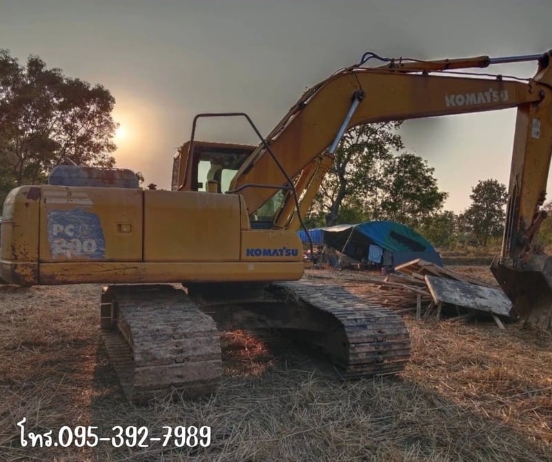 รถแม็คโครมือสอง สภาพดี KOMATSU P200-8 ปี 49 ใช้งานปกติ 12,500 ชม.