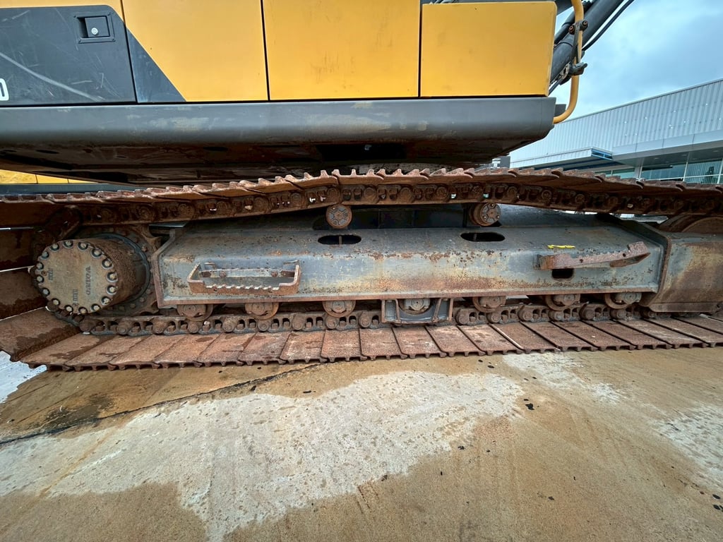 แม็คโคร Volvo EC200D รถสวย แม็คโคร Volvo EC200D รถสวย