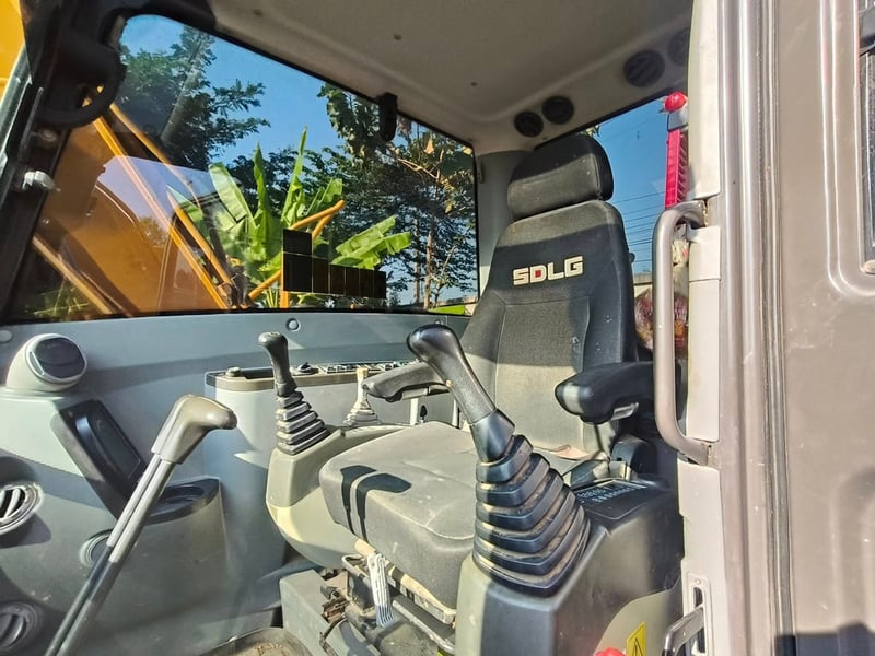 SDLG E680F 3,150ชม ราคา670,000 SDLG E680F 3,150ชม ราคา670,000