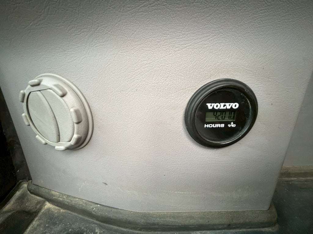 แม็คโคร Volvo EC200D รถสวย แม็คโคร Volvo EC200D รถสวย