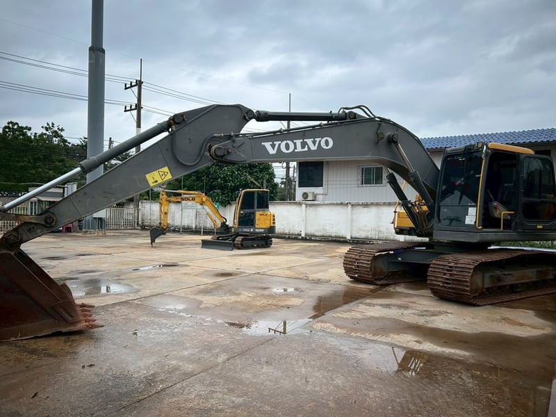 แม็คโคร Volvo EC200D รถสวย