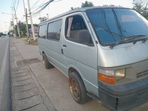 รถตู้โตโยต้าหัวจรวด เครื่องเดิม