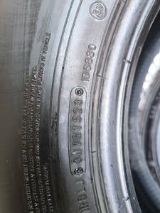 ยางมือสอง 265 70R16 ตำหนิขอบยางนิดเดียวไม่มีผลต่อการใช้งาน