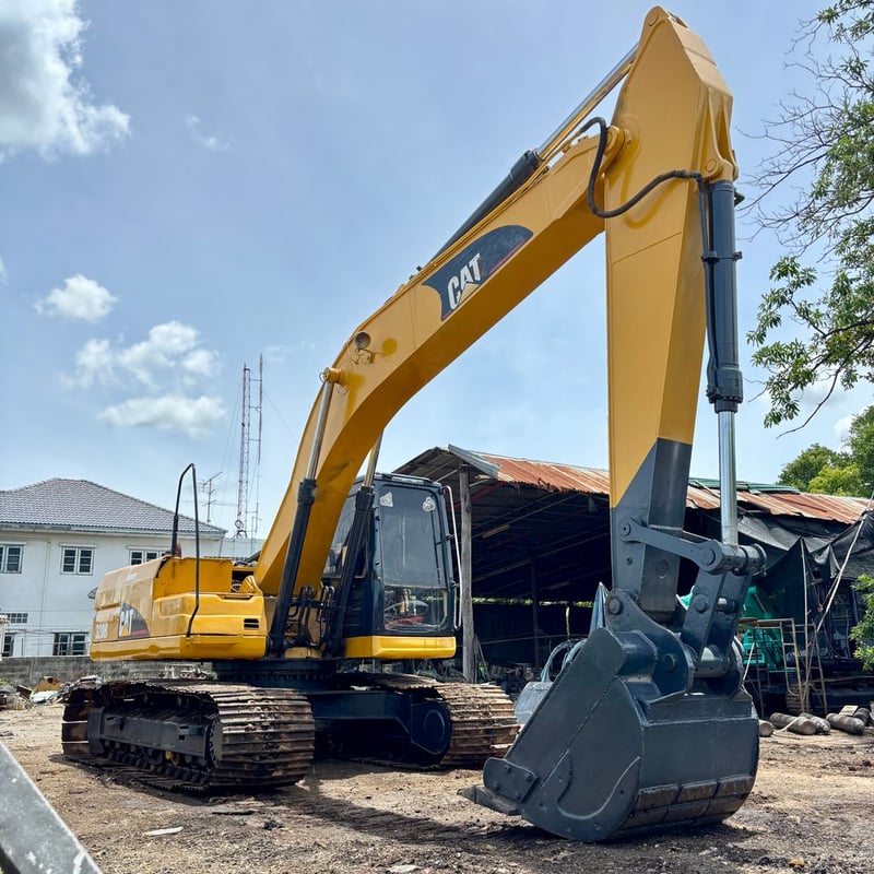ขาย รถขุดแคท CAT 320B V2