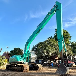 ขาย รถขุดบูมยาว KOBELCO SK200-5 SUPER