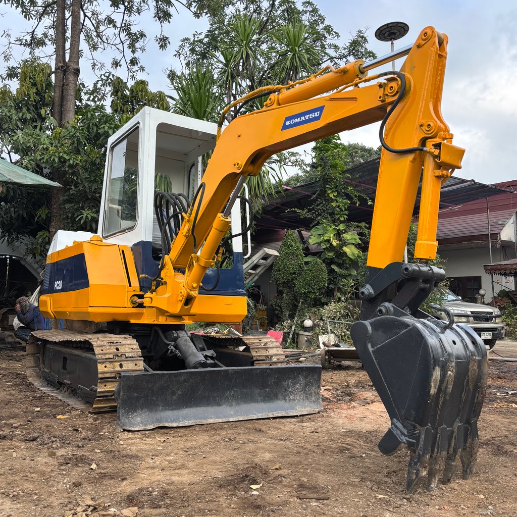 รถขุดเล็ก KOMATSU PC20-2 รถขุดเล็ก KOMATSU PC20-2