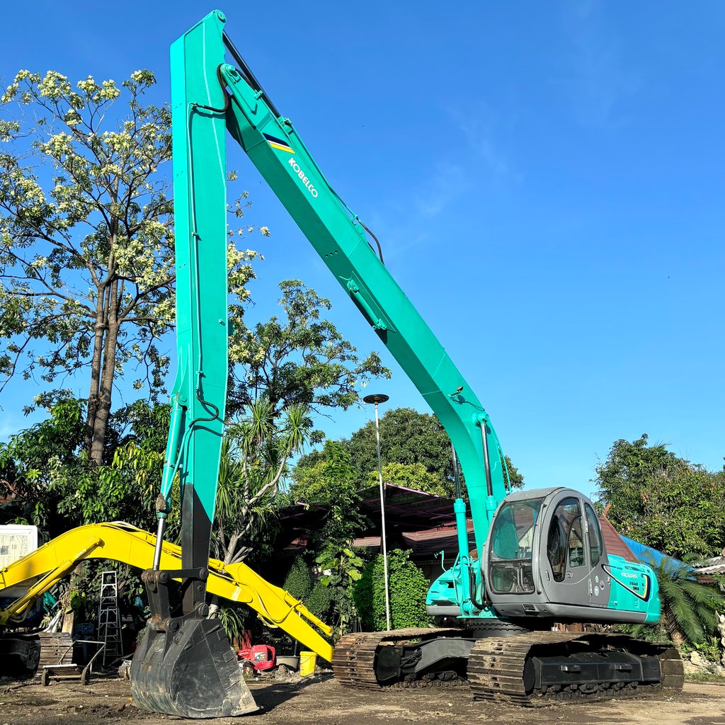 ขาย รถขุดบูมยาว KOBELCO SK200-5 SUPER