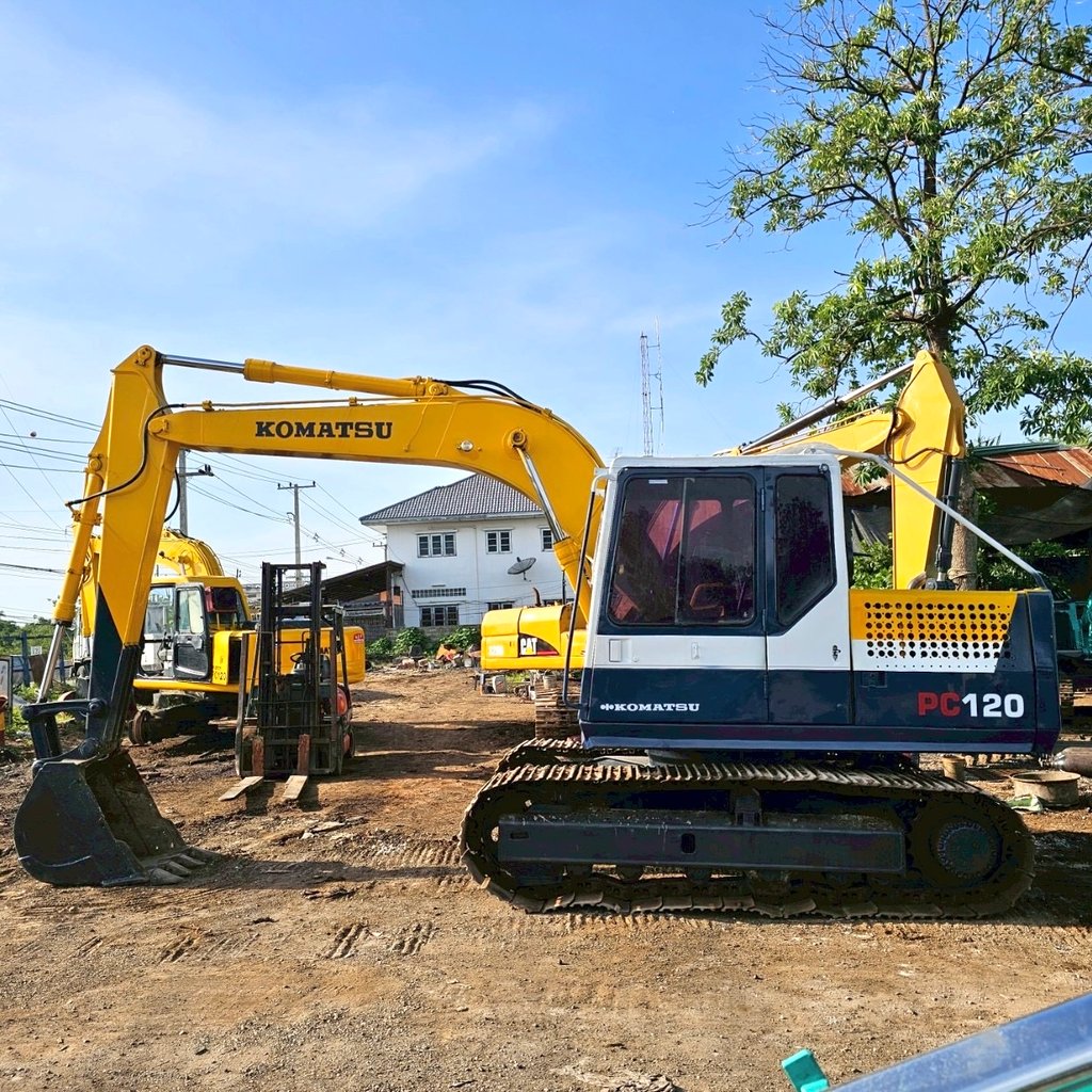 ขาย รถขุด KOMATSU PC100-5