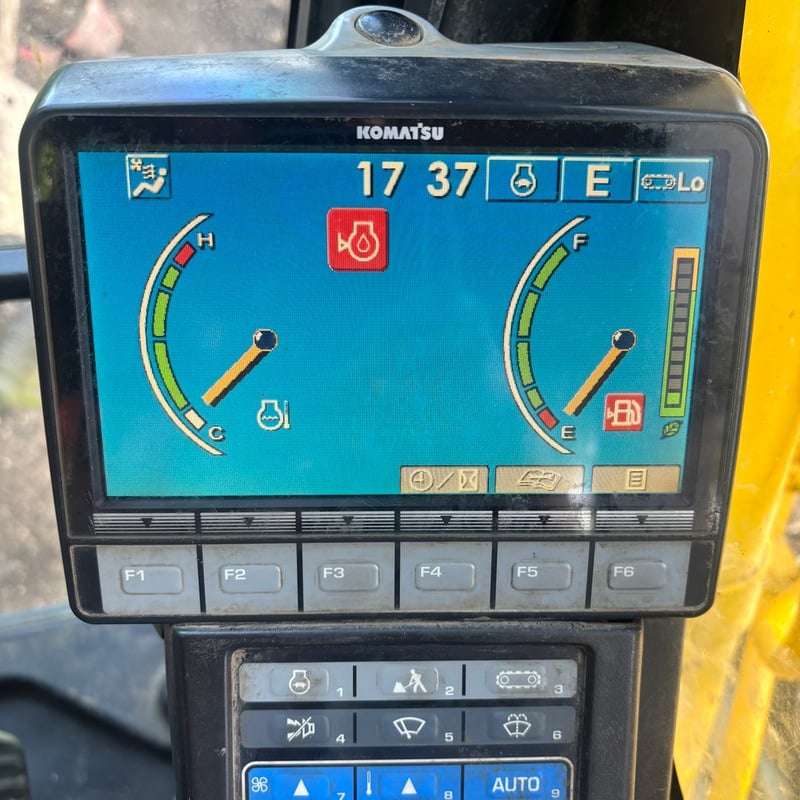 แบคโฮ KOMATSU PC130-8