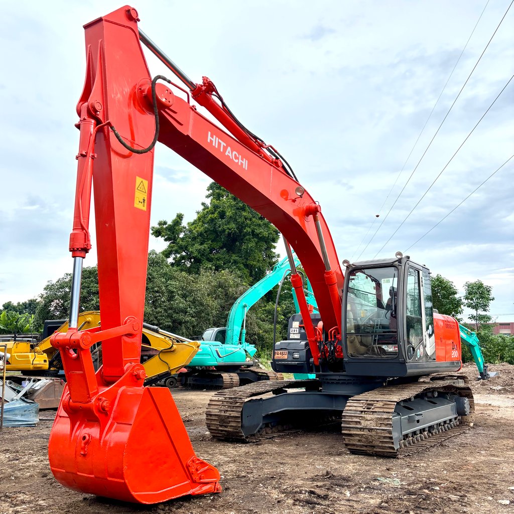 ขาย รถขุด HITACHI ZX200-3LC