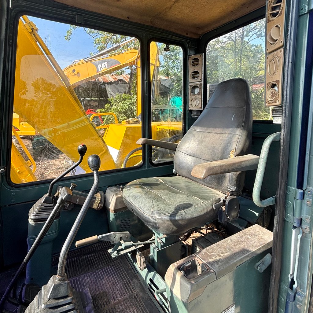 ขาย รถขุด KOMATSU PC100-5