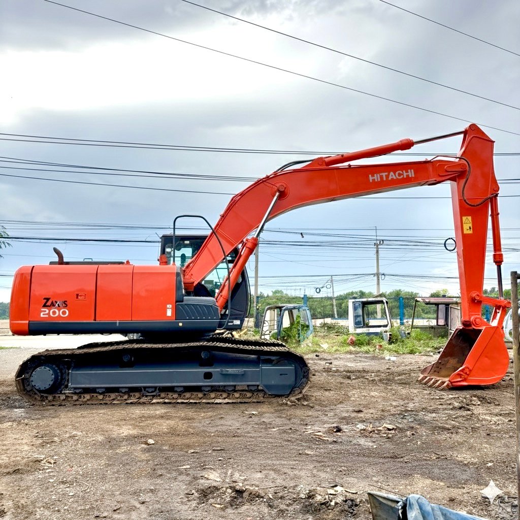 ขาย รถขุด HITACHI ZX200-3LC