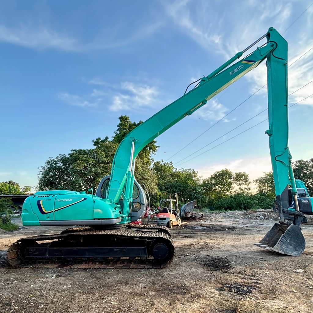 ขาย รถขุดบูมยาว KOBELCO SK200-5 SUPER