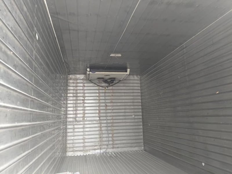 ISUZU NQR 175แรงม้า รถบรรทุก 6ล้อ ตู้เย็น ปี2011 ISUZU NQR 175แรงม้า รถบรรทุก 6ล้อ ตู้เย็น ปี2011