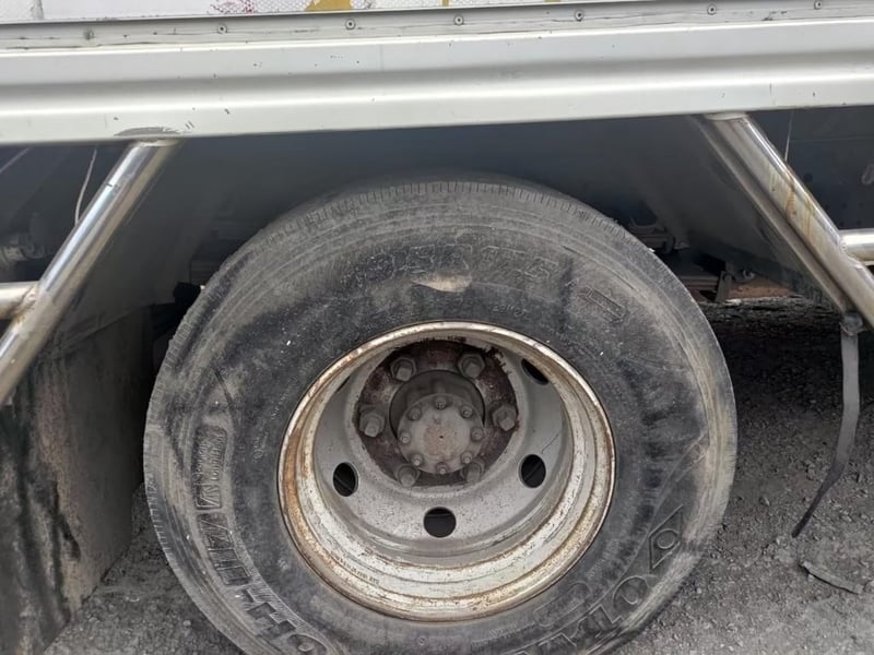 ISUZU NQR 175แรงม้า รถบรรทุก 6ล้อ ตู้เย็น ปี2011 ISUZU NQR 175แรงม้า รถบรรทุก 6ล้อ ตู้เย็น ปี2011