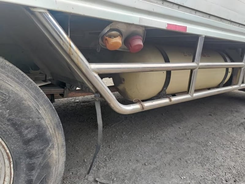 ISUZU NQR 175แรงม้า รถบรรทุก 6ล้อ ตู้เย็น ปี2011 ISUZU NQR 175แรงม้า รถบรรทุก 6ล้อ ตู้เย็น ปี2011