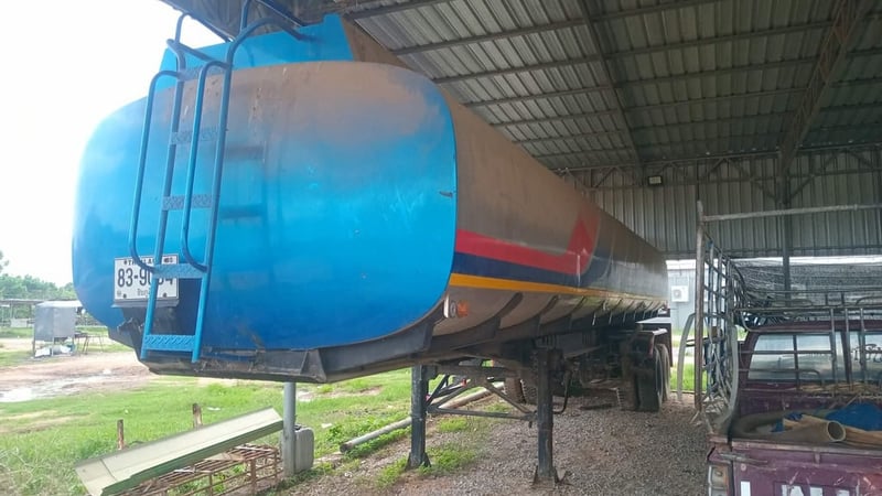 ขายหางลากถัง้พมันบรรจุ22000ลิตร