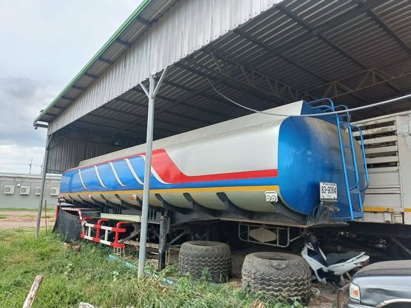 ขายหางลากถัง้พมันบรรจุ22000ลิตร
