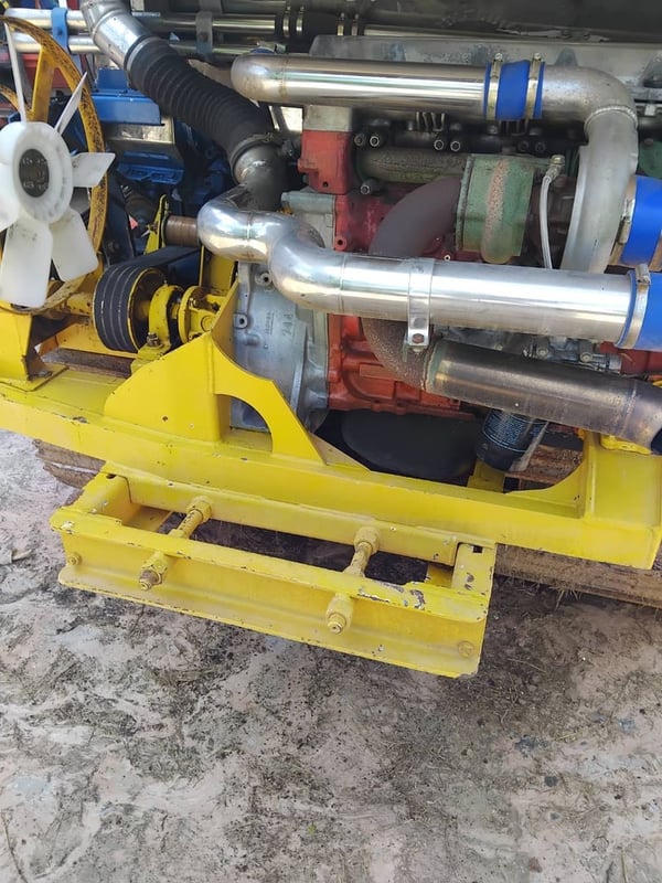 ยกคู่รถเกี่ยวพร้อมเทรลเลอร์ ยกคู่รถเกี่ยวพร้อมเทรลเลอร์