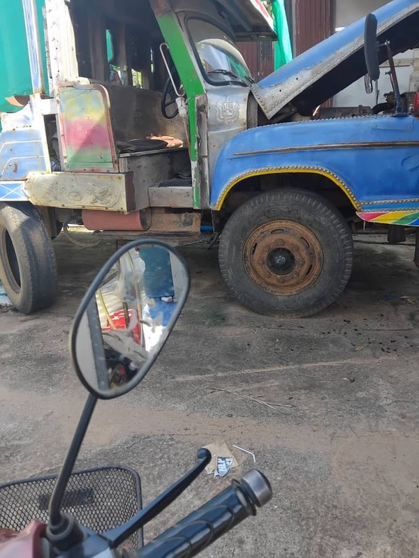 ยกคู่รถเกี่ยวพร้อมเทรลเลอร์ ยกคู่รถเกี่ยวพร้อมเทรลเลอร์