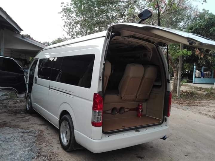 ขายรถตู้คอมมิวเตอร์ปี2557