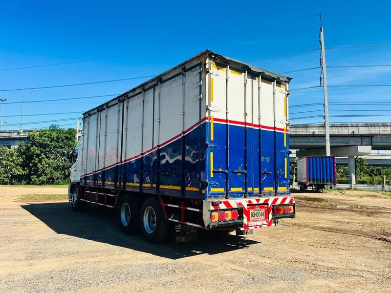 HINO FL 260แรงม้า รถบรรทุก 10ล้อ ตู้แห้ง ปี2017 เลขไมล์น้อยกว่า 100,000 กม. HINO FL 260แรงม้า รถบรรทุก 10ล้อ ตู้แห้ง ปี2017 เลขไมล์น้อยกว่า 100,000 กม.