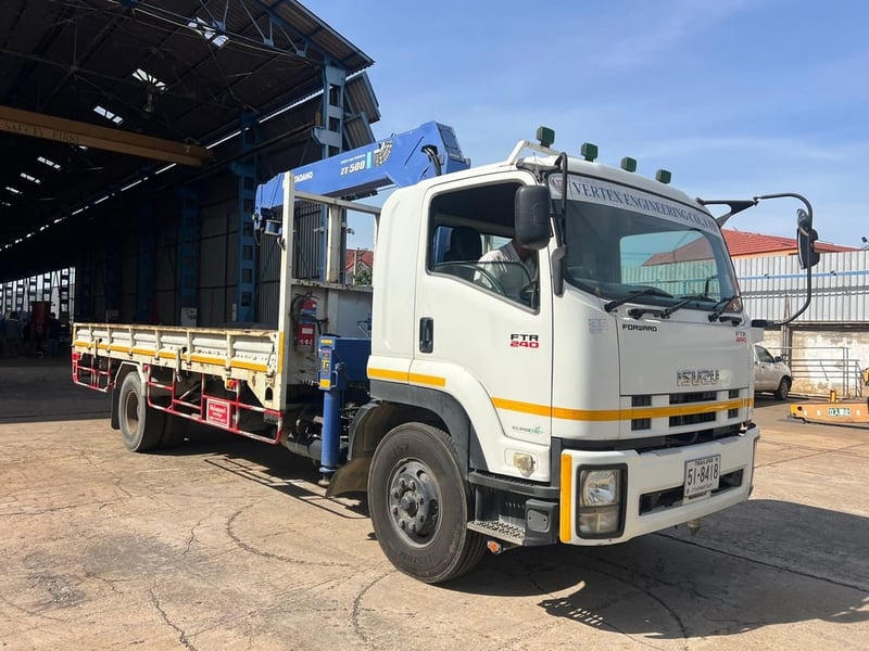 หกล้อปี59ติดเครน 5 ตัน5ปลอก