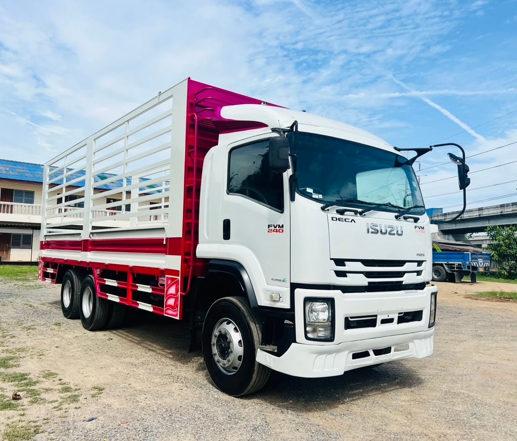 ISUZU FVM 240แรงม้า รถบรรทุก 10ล้อ กระบะคอกสูง ปี2019 ISUZU FVM 240แรงม้า รถบรรทุก 10ล้อ กระบะคอกสูง ปี2019