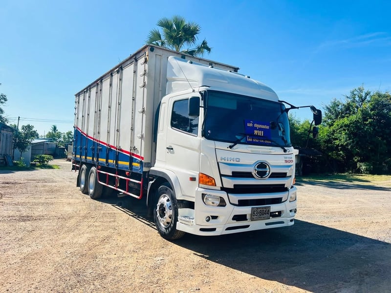 HINO FL 260แรงม้า รถบรรทุก 10ล้อ ตู้แห้ง ปี2017 เลขไมล์น้อยกว่า 100,000 กม.