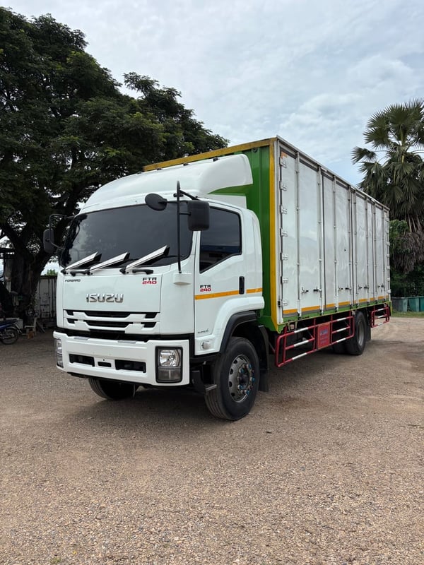 ขาย อีซูซุFTR240 ตู้ 10 บาน