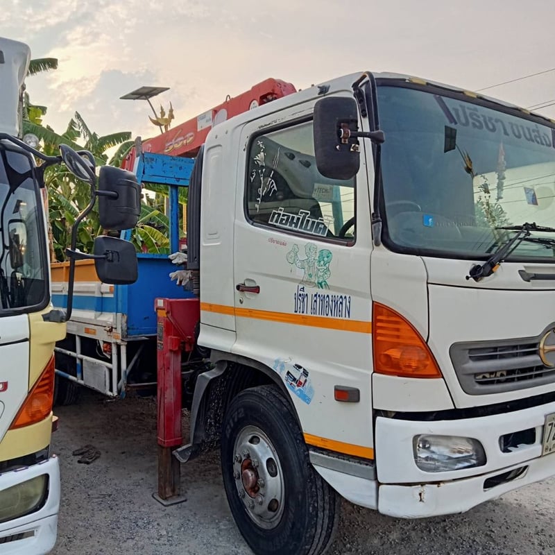 ขาย10ล้อ เฮี้ยบ 5ตัน 4ปลอก    081-4012955