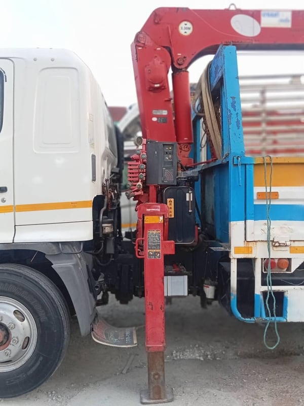 ขาย10ล้อ เฮี้ยบ 5ตัน 4ปลอก    081-4012955