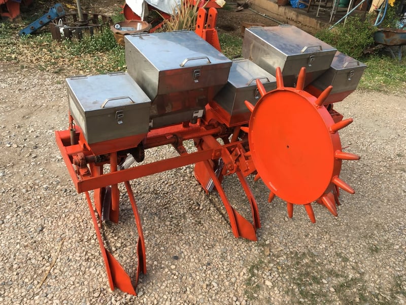 ขายเครื่องหยอดข้าวโพดมือสองสมัยการช่างถังเลสจานนอนคานคู่สภาพสวยพร้อมใช้งานราคา28,500บาทโทร088-9049322