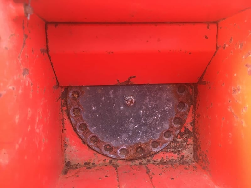 ขายเครื่องหยอดข้าวโพดถั่วมือสอง4แถว Kubota Ms360 คานคู่ใส่รถไถ30-50แรงปรับร่องได้ราคา36,000บาทสนใจติดต่อ088-9049322ครับ