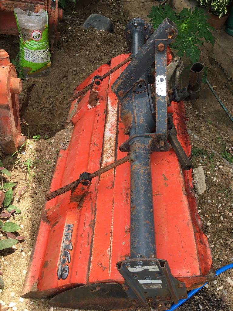 ขายโรตารี่ตีดินแข็งจอบหมุนKubota Kr162ผลิตญี่ปุ่นขายในศูนย์ไทยทนเหล็กแข็งพร้อมยอยใบดีสภาพสวยเดิมพร้อมใช้งาน