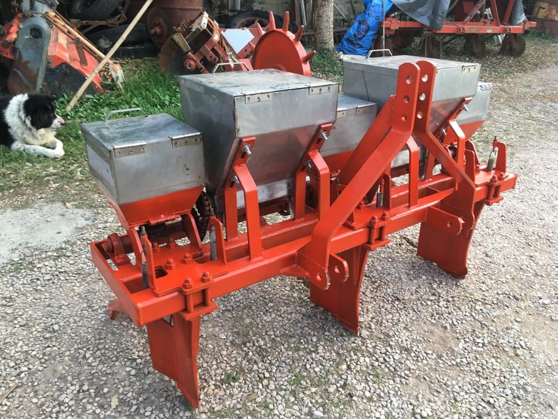 ขายเครื่องหยอดข้าวโพดมือสองสมัยการช่างถังเลสจานนอนคานคู่สภาพสวยพร้อมใช้งานราคา28,500บาทโทร088-9049322