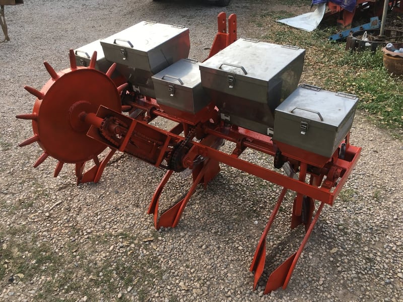 ขายเครื่องหยอดข้าวโพดมือสองสมัยการช่างถังเลสจานนอนคานคู่สภาพสวยพร้อมใช้งานราคา28,500บาทโทร088-9049322