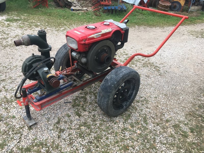 ขายเครื่องสูบน้ำดีเซลไดสตาร์ท11แรงพร้อมใช้งานราคา25,000บาทโทร088-9049322