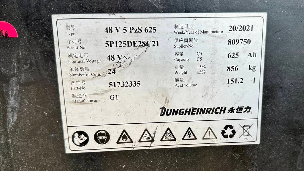 234 รถไฟฟ้านั่งขับ Jungheinrich EFG218