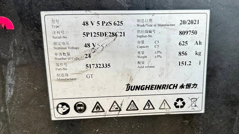 234 รถไฟฟ้านั่งขับ Jungheinrich EFG218