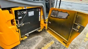 234 รถไฟฟ้านั่งขับ Jungheinrich EFG218