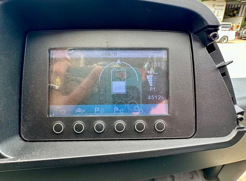 226 รถยกไฟฟ้านั่งขับ Jungheinrich EFG320GE105-310ZZ