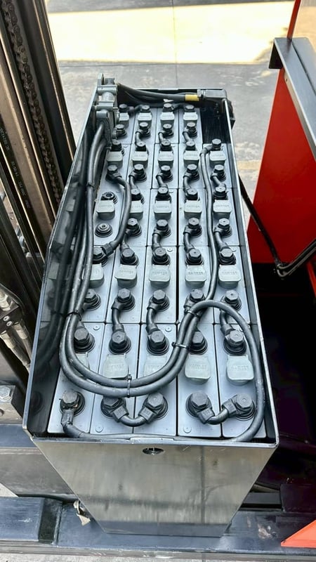 184 รถไฟฟ้านั่งขับข้าง BT140M